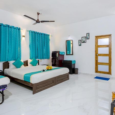 Baga Fantacia Beach Inn Calangute Exterior photo