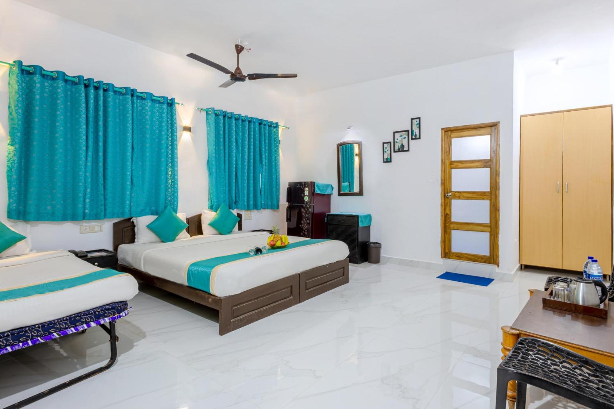 Baga Fantacia Beach Inn Calangute Exterior photo