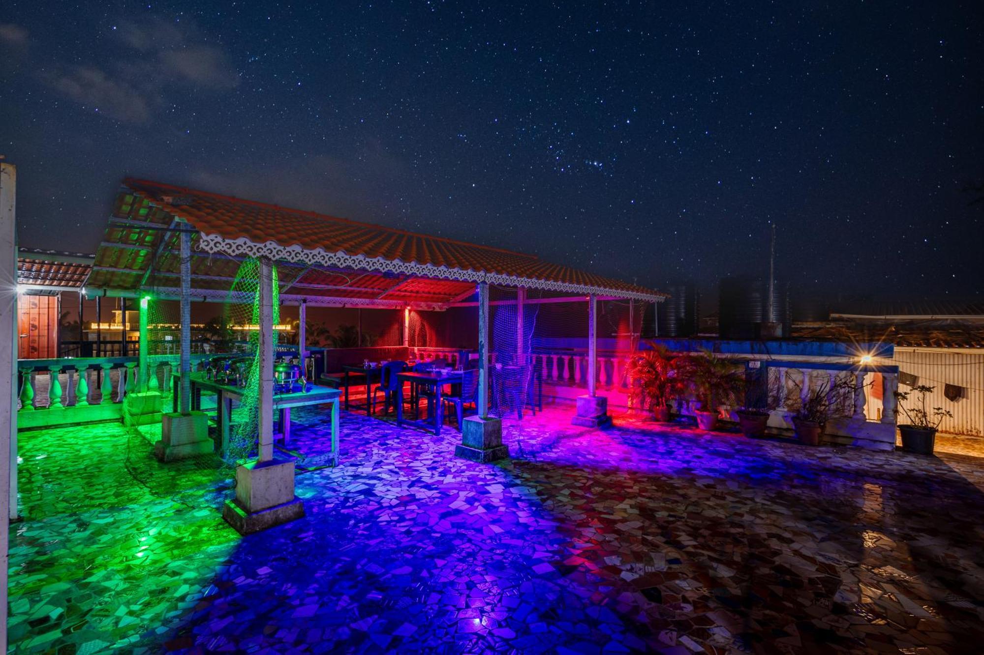 Baga Fantacia Beach Inn Calangute Exterior photo