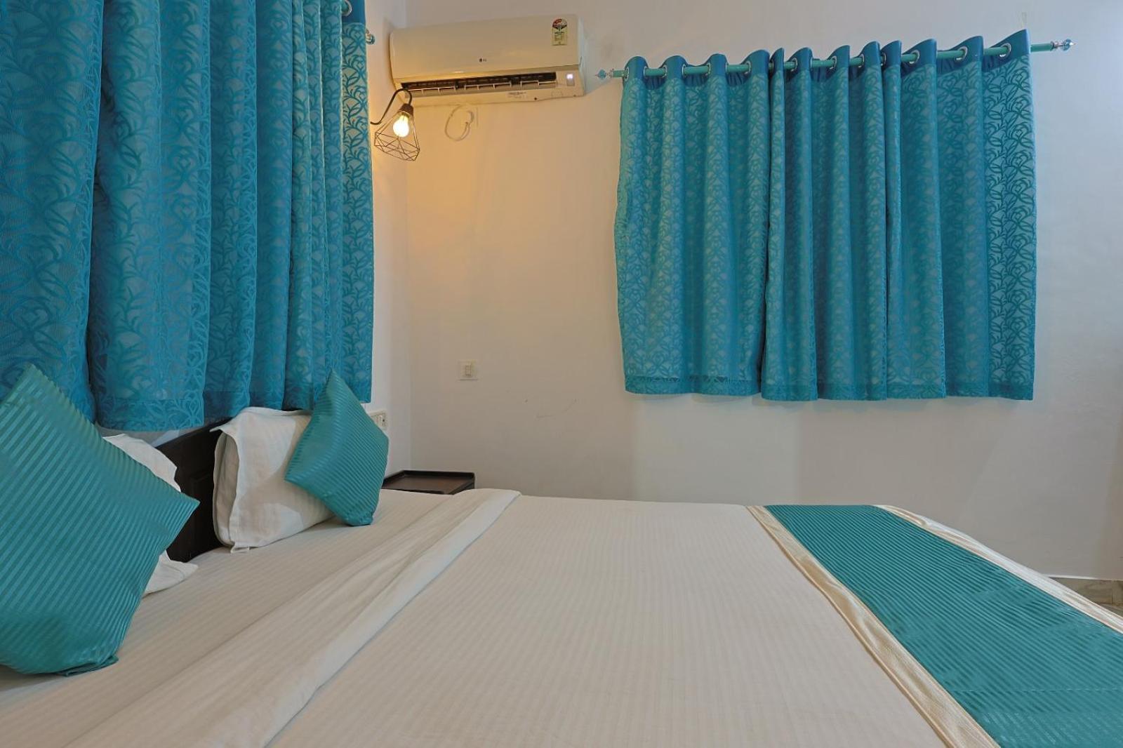 Baga Fantacia Beach Inn Calangute Room photo