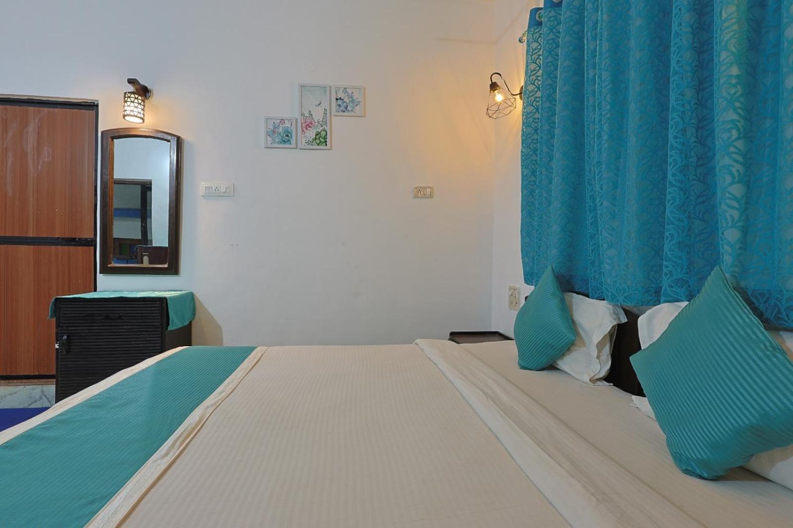 Baga Fantacia Beach Inn Calangute Room photo