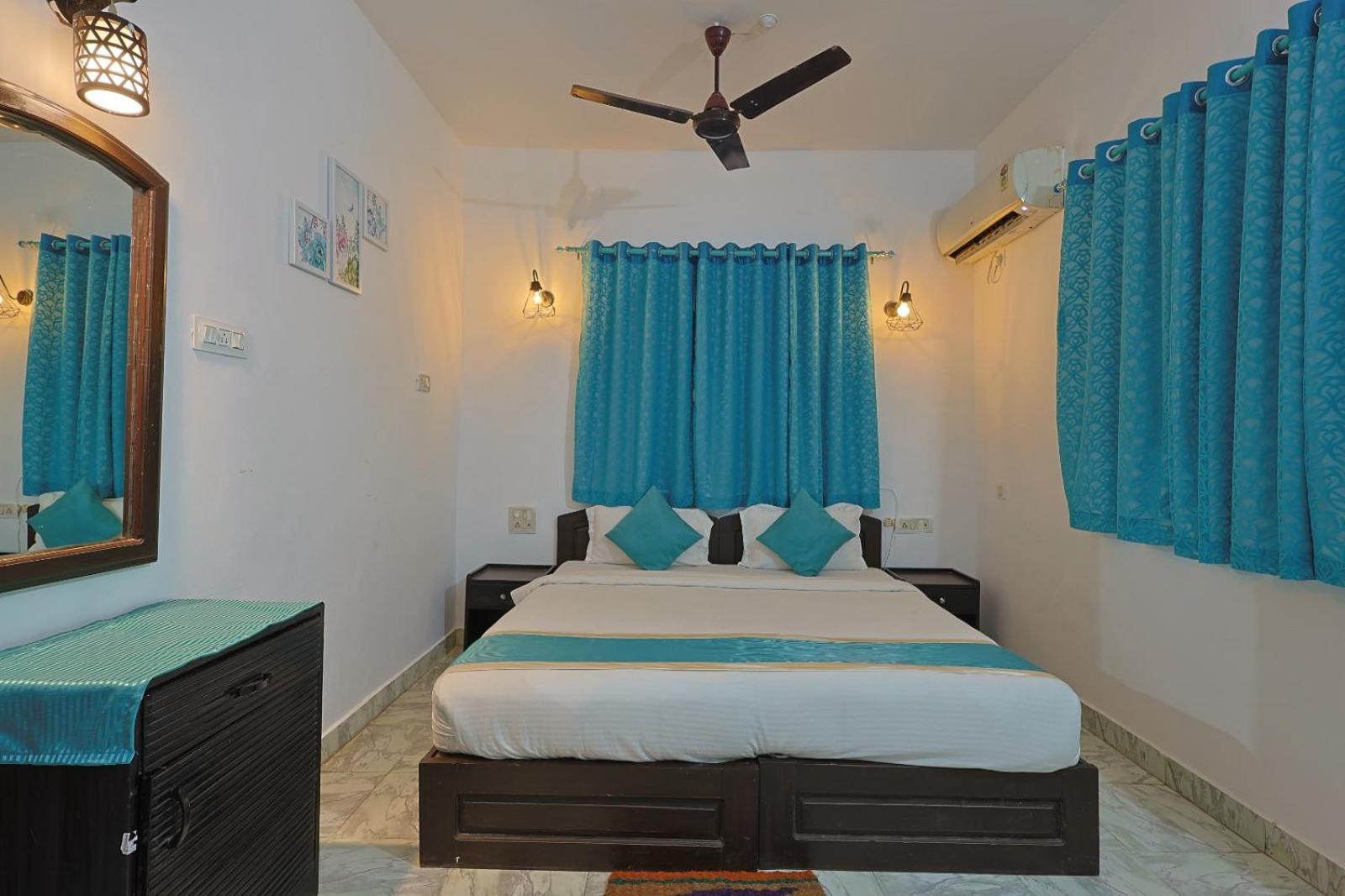 Baga Fantacia Beach Inn Calangute Room photo