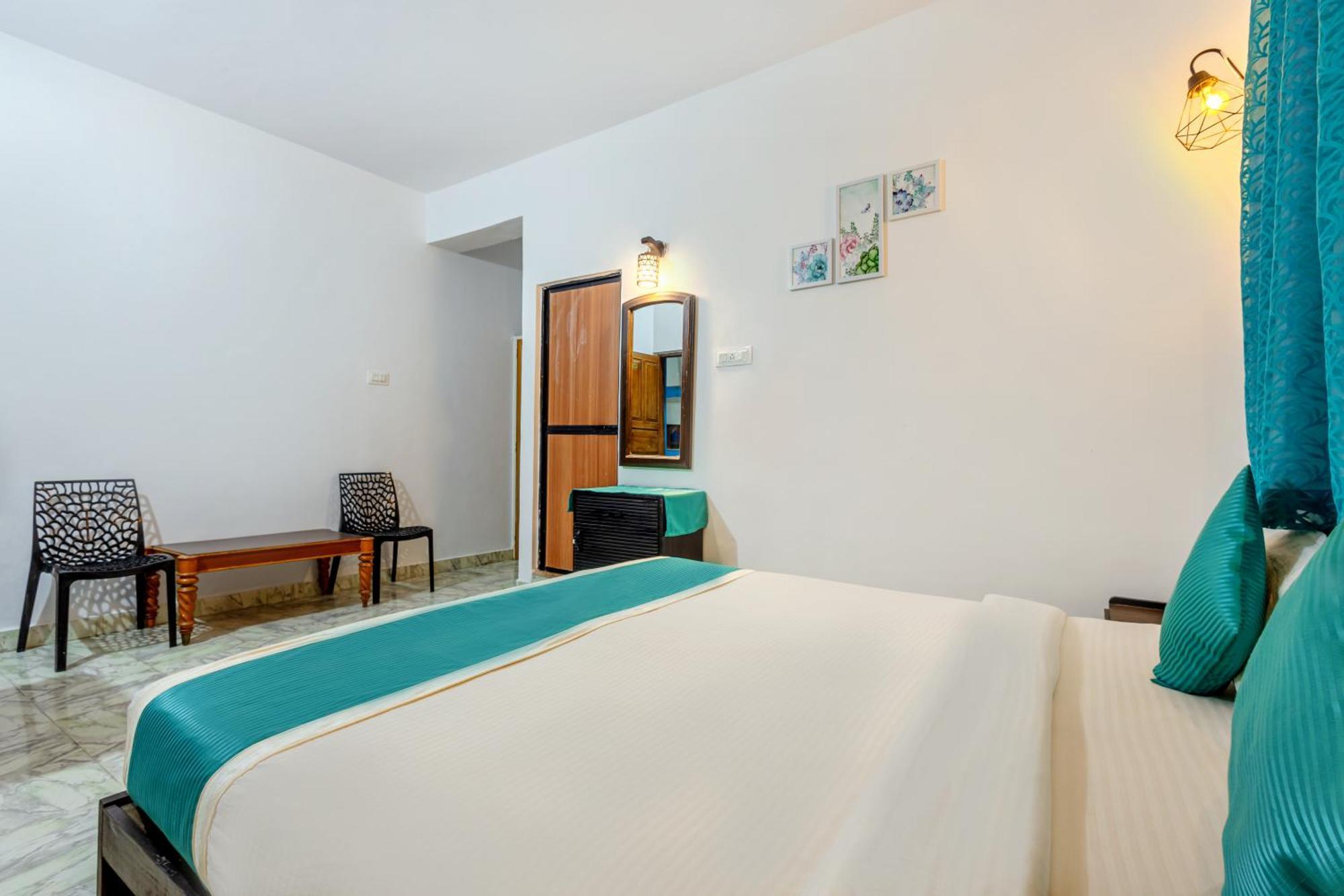 Baga Fantacia Beach Inn Calangute Room photo