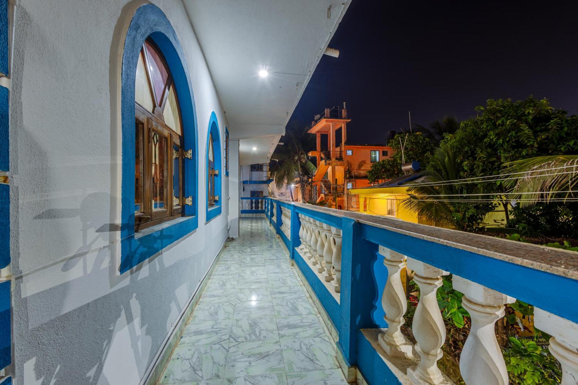 Baga Fantacia Beach Inn Calangute Room photo