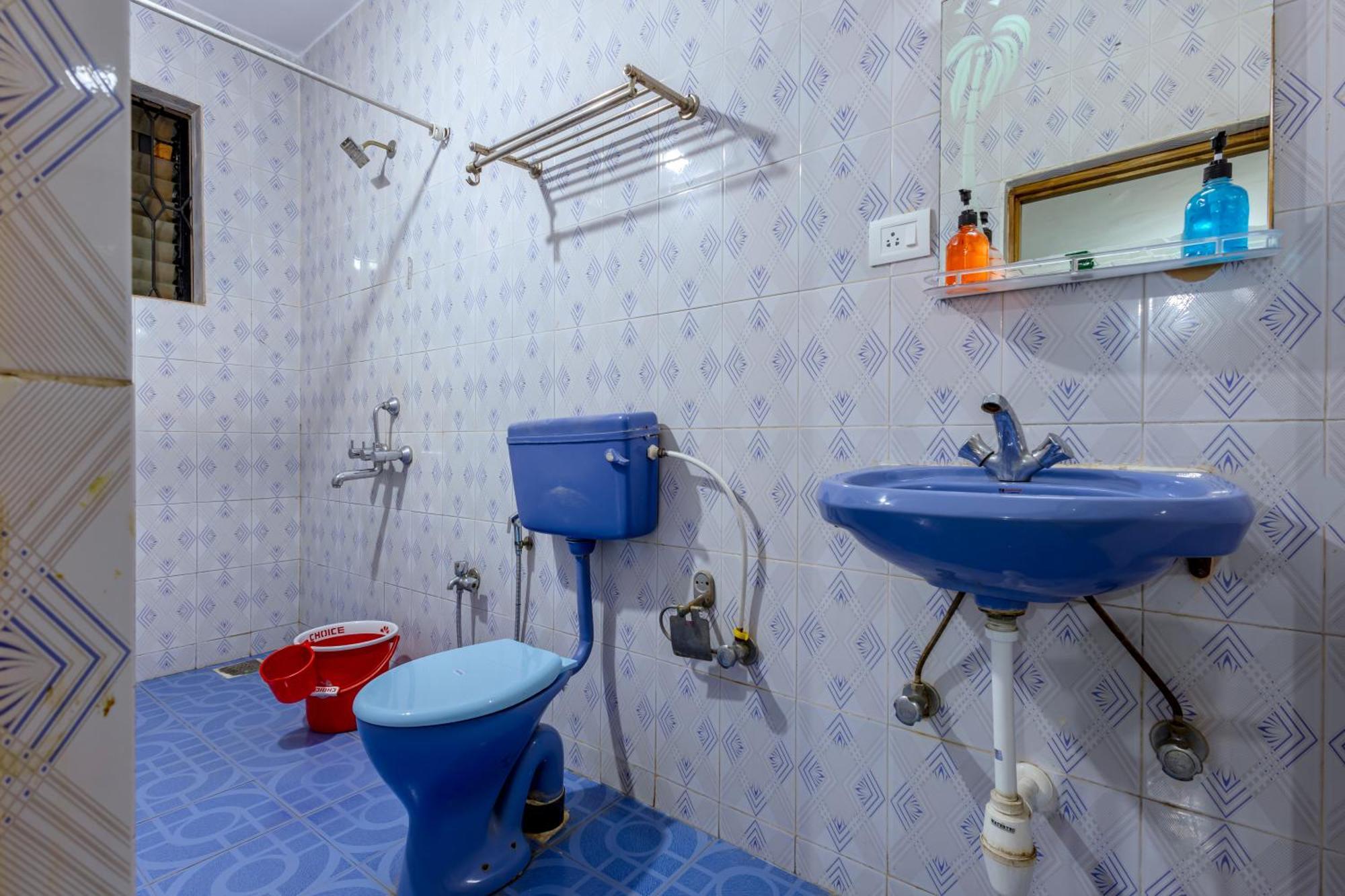 Baga Fantacia Beach Inn Calangute Room photo